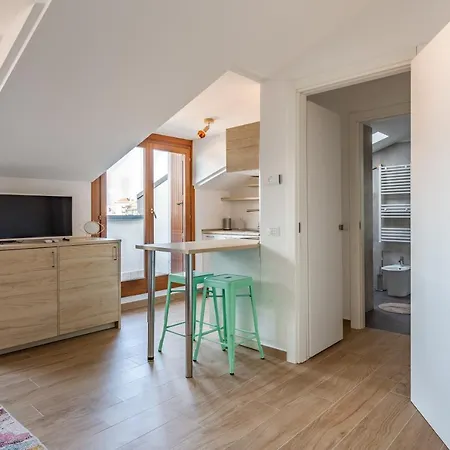 Cozy W/parking 5 Min Walk From The Bus Stop * 米兰